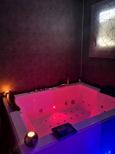 L'évanescence Spa : Soins Esthétiques"Beauté Et Bien-Être" Hypnose, Massages Énergétiques, Spa · Photos 2